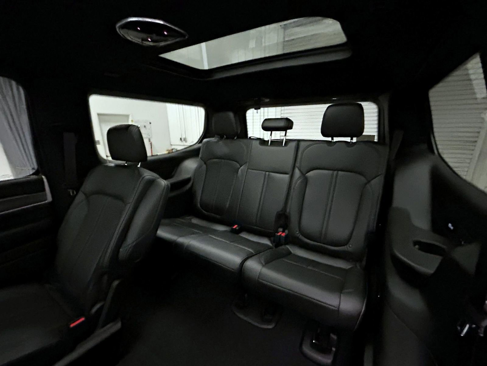 New 2026 Jeep Grand Wagoneer Limited AWD/4WD image 12