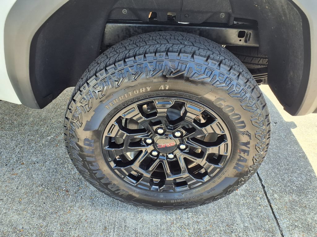 Used 2026 GMC Canyon Elevation w/ Convenience Package RWD image 11