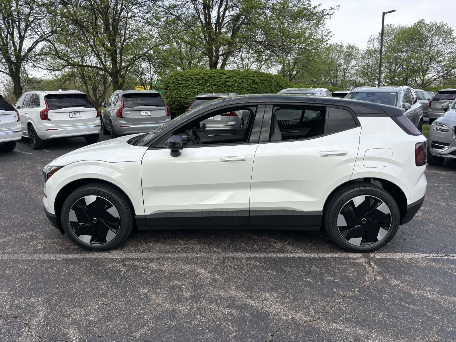 New 2026 Volvo EX30 Ultra w/ Climate Package AWD/4WD image 8