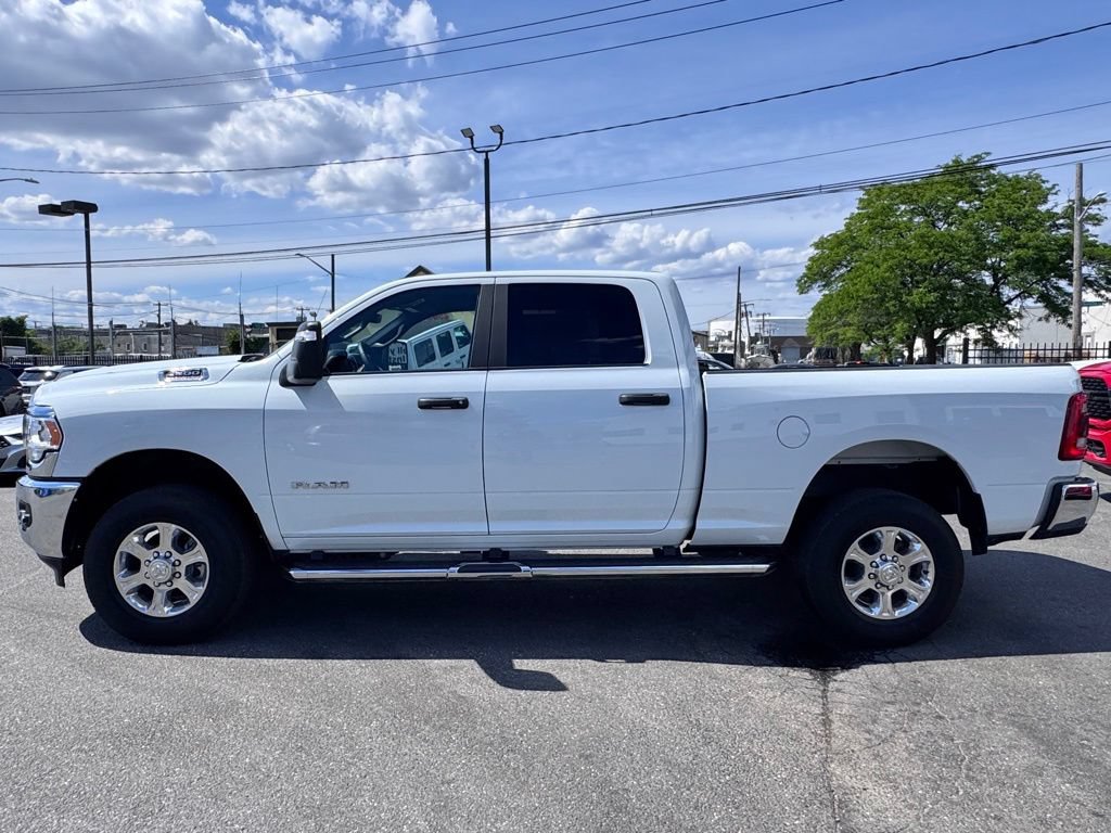 Used 2024 RAM 2500 Big Horn w/ Protection Group AWD/4WD image 4