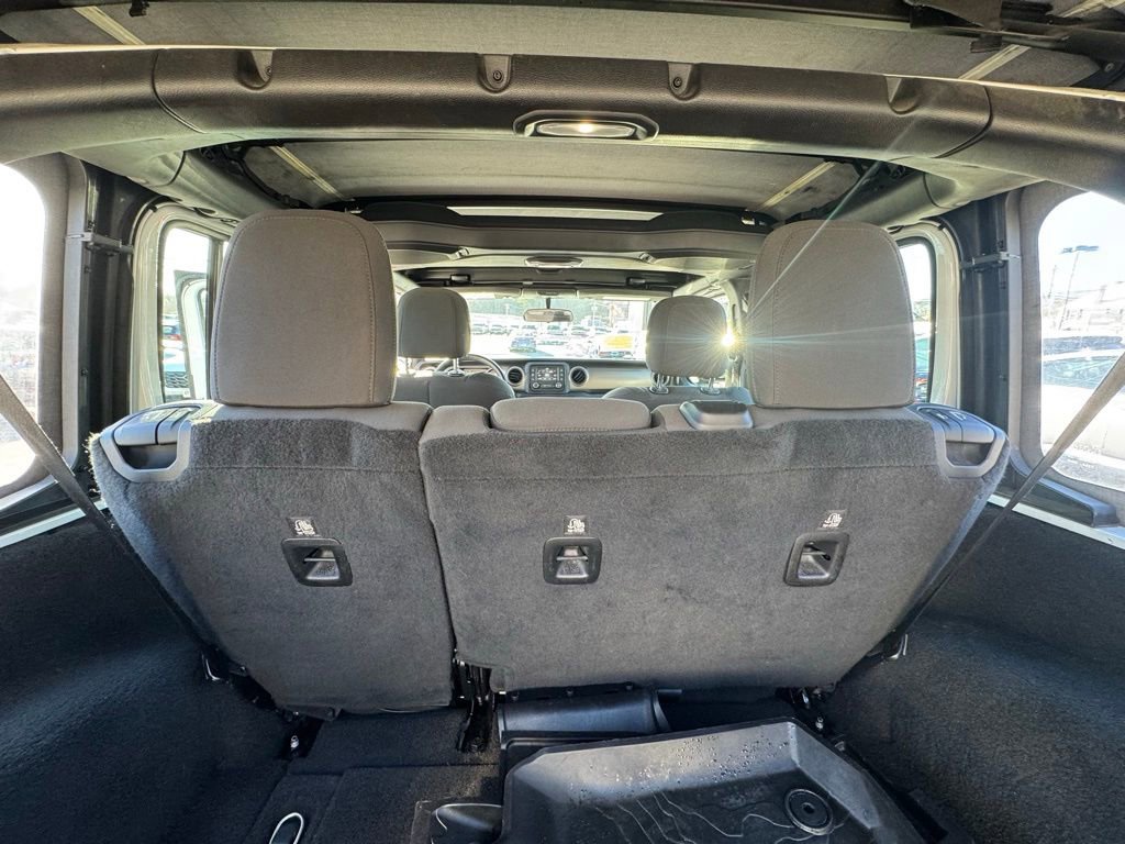 Used 2018 Jeep Wrangler Unlimited Sport image 30