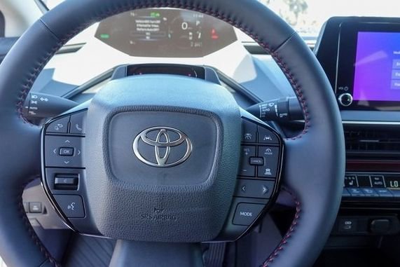 New 2026 Toyota Prius Plug-In Hybrid FWD image 16