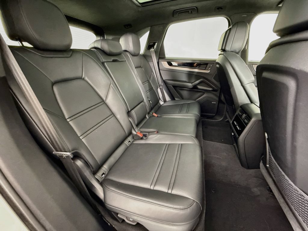 Certified 2025 Porsche Cayenne GTS w/ Premium Package Plus AWD/4WD image 29