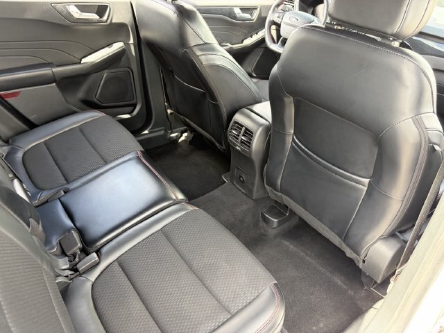 Used 2025 Ford Escape ST-Line Select AWD/4WD image 15
