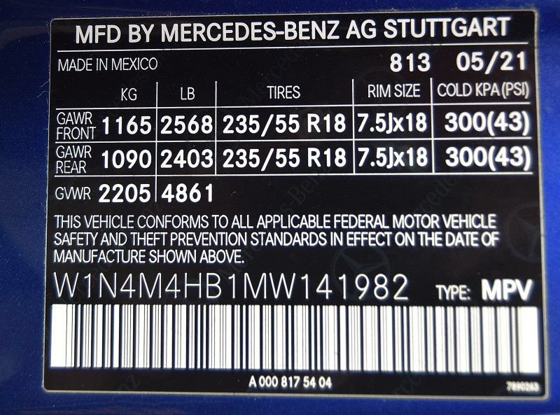 Used 2021 Mercedes-Benz GLB 250 4MATIC w/ Premium Package image 38