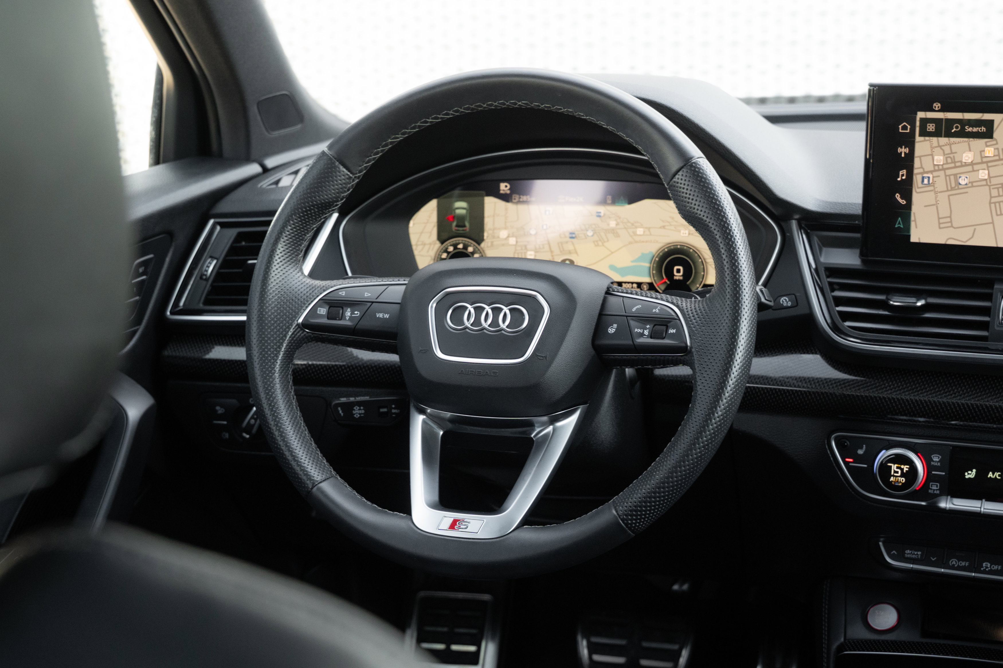 Certified 2022 Audi SQ5 Premium Plus w/ Premium Plus Package image 9