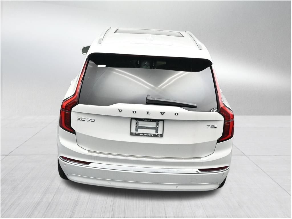 New 2026 Volvo XC90 T8 Plus w/ Protection Package Premier AWD/4WD image 12