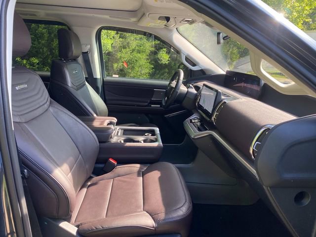 Used 2025 Ford Expedition Platinum w/ Platinum Ultimate Package image 36