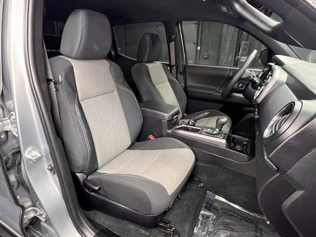 Used 2023 Toyota Tacoma TRD Sport image 4