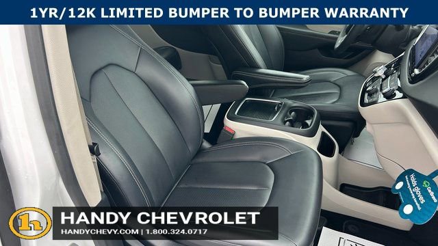 Used 2024 Chrysler Pacifica Touring-L FWD image 50
