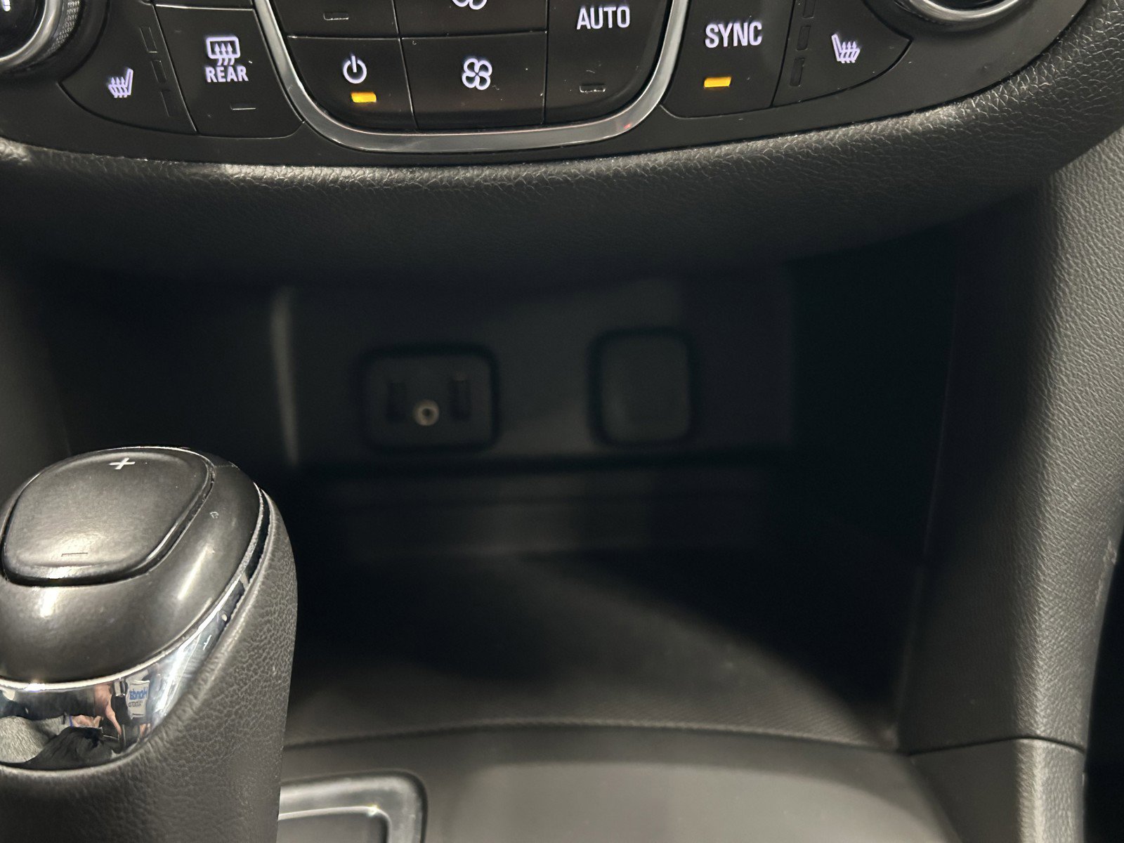 Used 2018 Chevrolet Equinox LT w/ Sun & Infotainment Package image 30