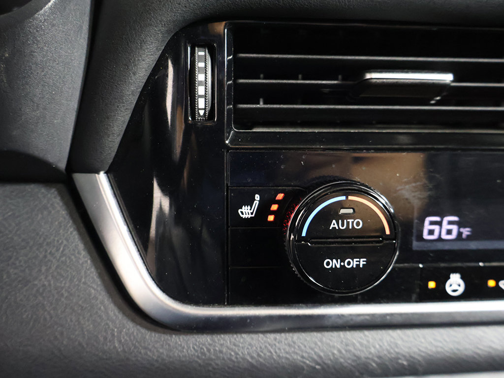 Used 2021 Nissan Rogue SV AWD/4WD image 48