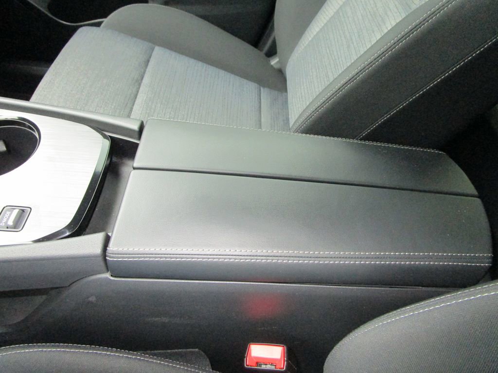 Used 2023 Nissan Rogue SV image 37