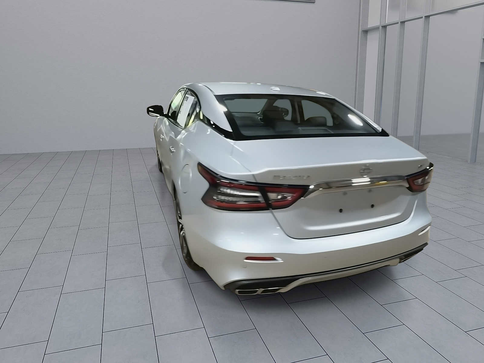 Used 2023 Nissan Maxima SV FWD image 7