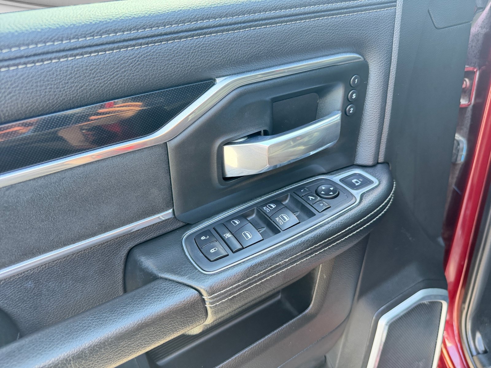 Certified 2019 RAM 2500 Laramie w/ Night Edition AWD/4WD image 10