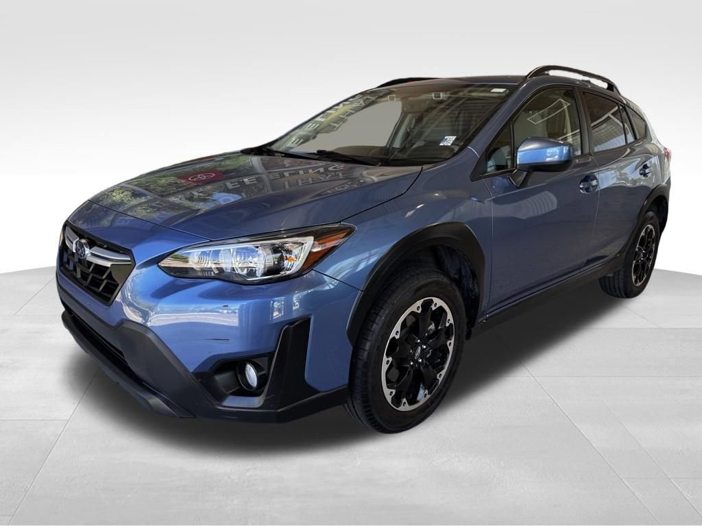 Used 2022 Subaru Crosstrek 2.0i Premium w/ Moonroof Package AWD/4WD image 3