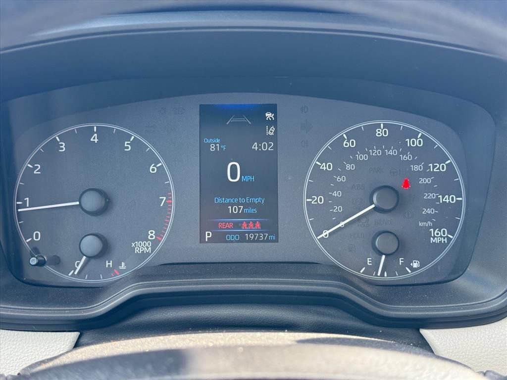 Used 2025 Toyota Corolla Cross L FWD image 18