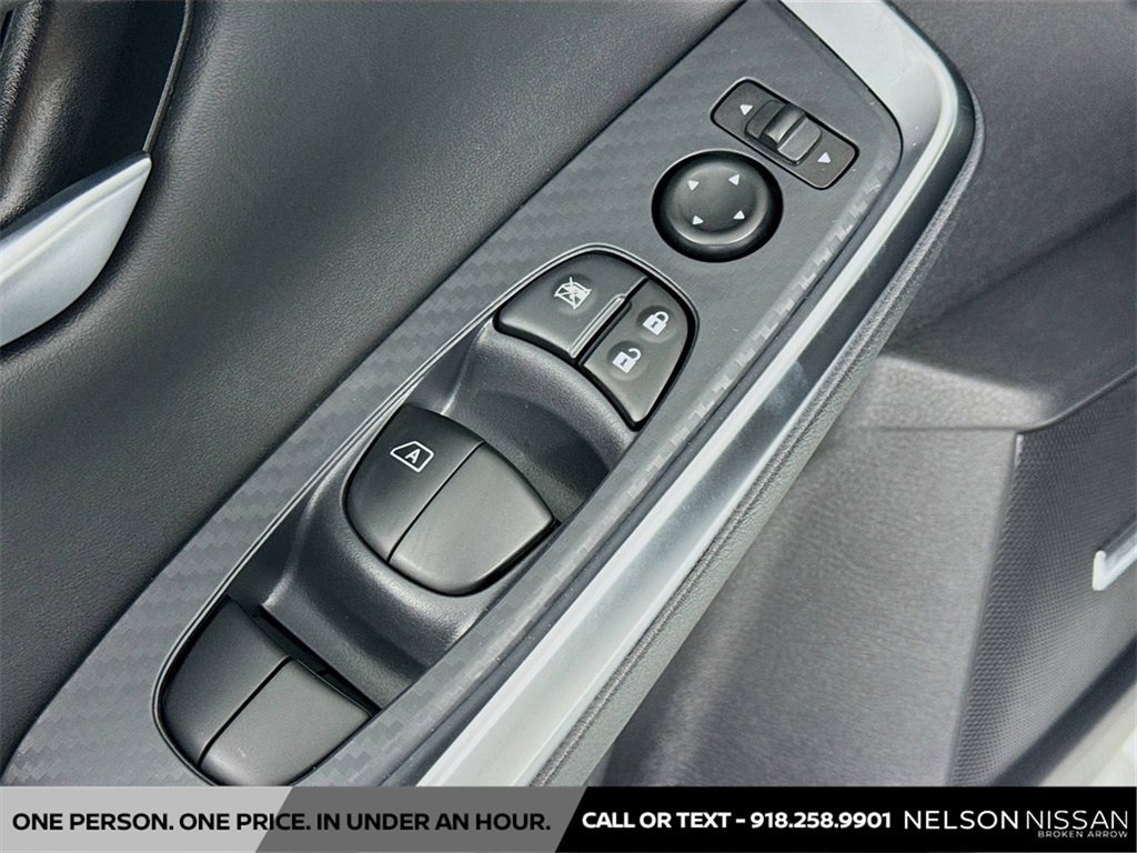 New 2025 Nissan Sentra SR w/ SR Premium Package image 17