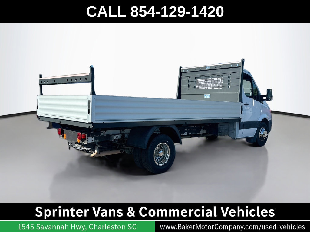 Used 2015 Freightliner Sprinter 3500 RWD image 9
