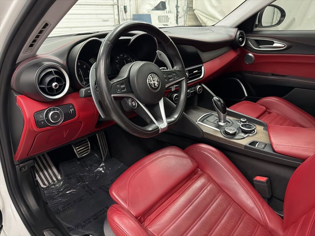 Used 2019 Alfa Romeo Giulia Ti w/ Quick Order Package 22Z Lusso image 14