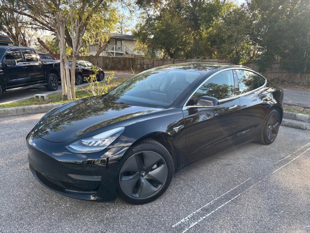 Used 2020 Tesla Model 3 Standard Range image 2