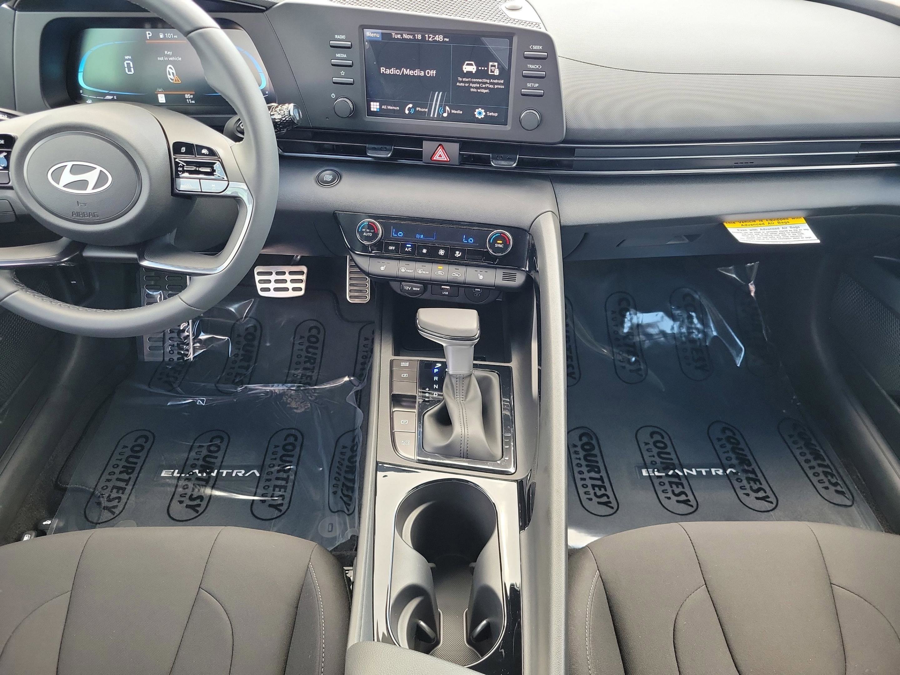 New 2026 Hyundai Elantra SEL Sport image 11