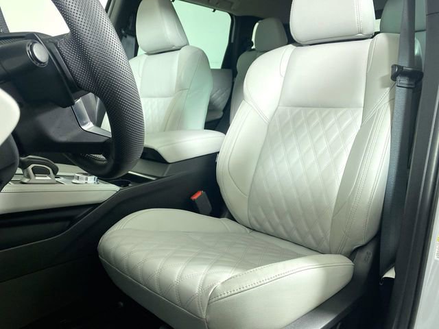 Used 2023 Mitsubishi Outlander SEL image 18