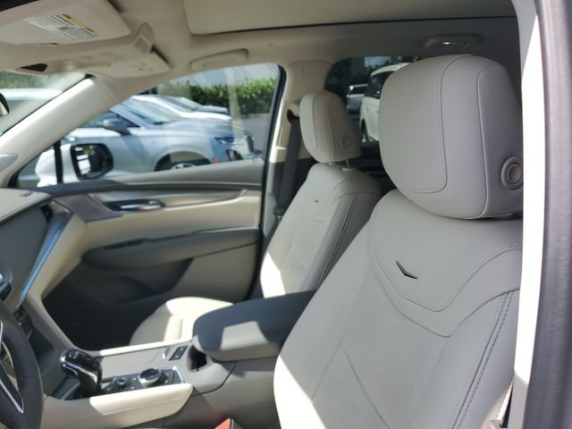 Certified 2023 Cadillac XT5 Premium Luxury w/ LPO, Premium Carpet Package FWD image 21