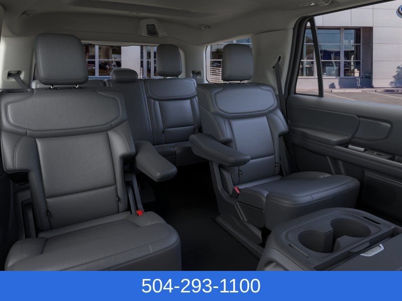 New 2026 Ford Expedition Active RWD image 13