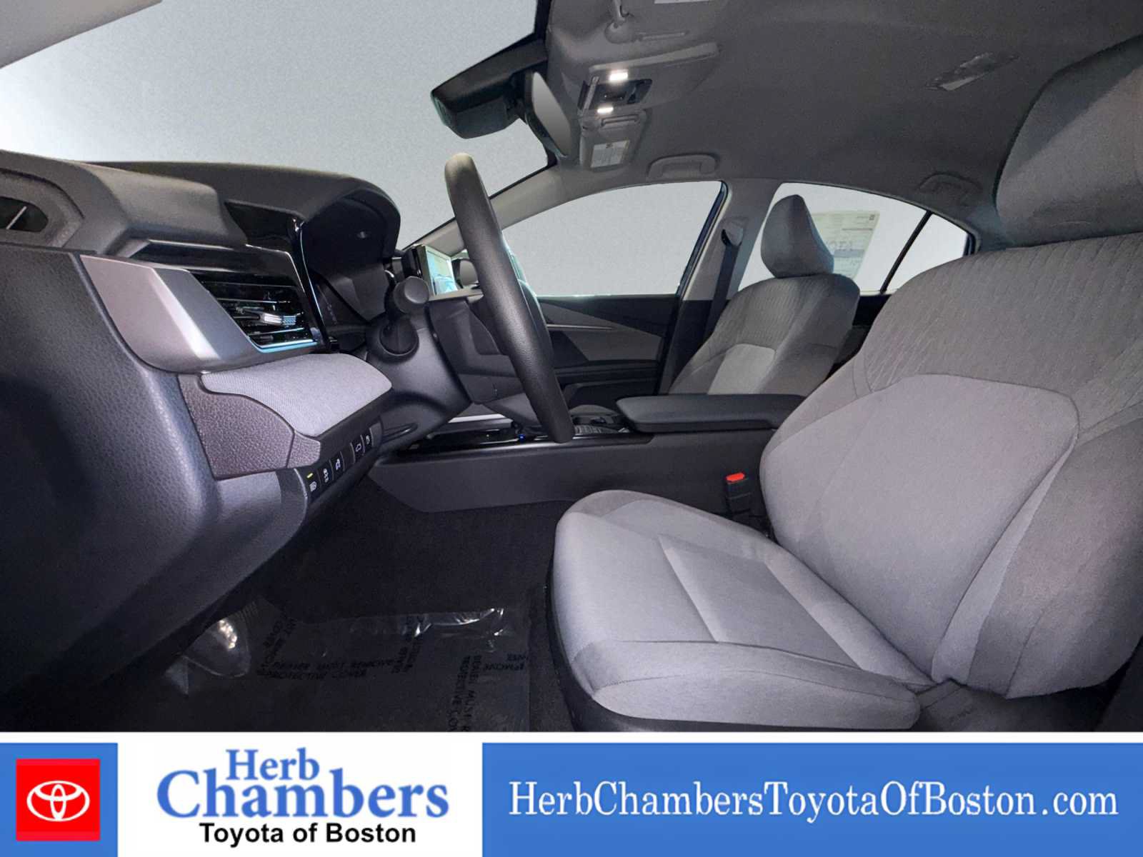 Used 2026 Toyota Camry LE w/ Convenience Package FWD image 7
