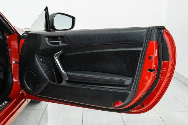 Used 2014 Scion FR-S image 32