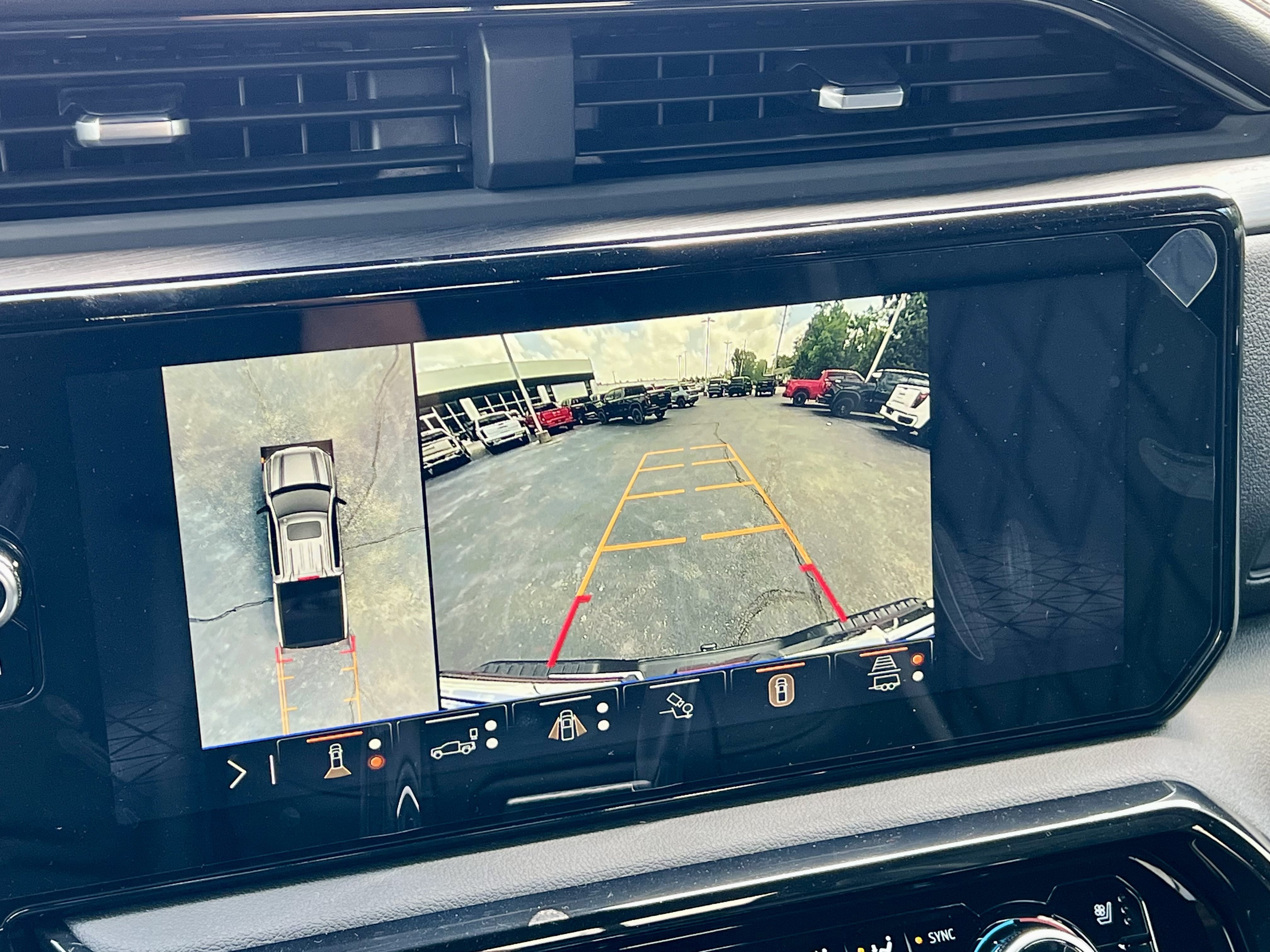 New 2026 GMC Sierra 1500 AT4 w/ AT4 Premium Package AWD/4WD image 24