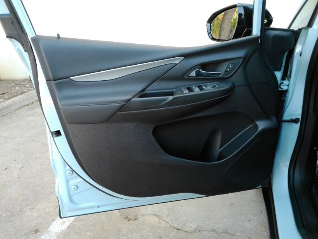Used 2023 Chevrolet Bolt LT FWD image 13