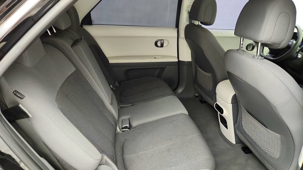 Used 2025 Hyundai Ioniq 5 SE RWD image 22