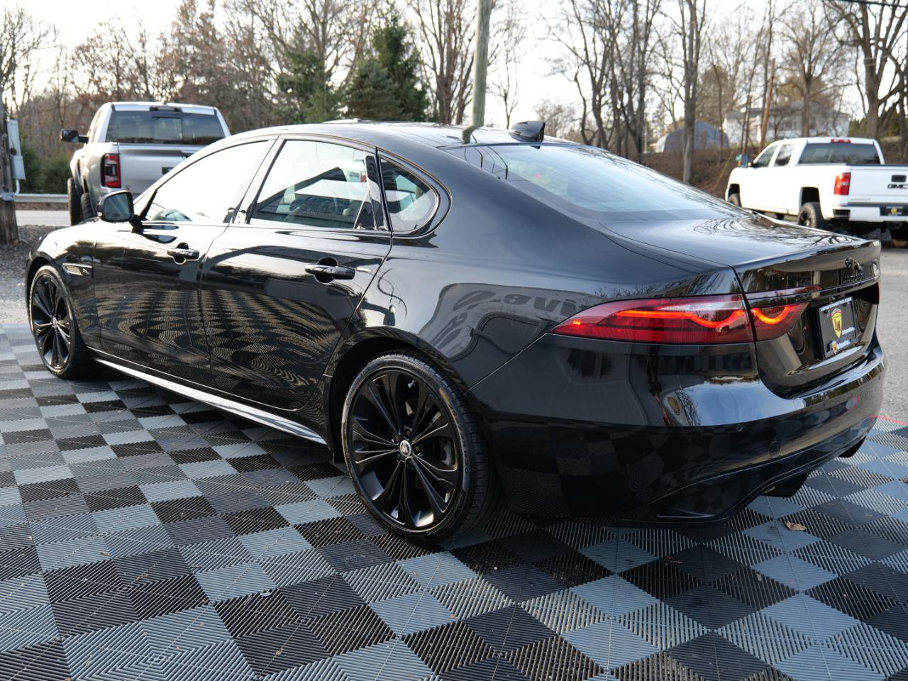 Used 2024 Jaguar XF R-Dynamic SE AWD/4WD image 70