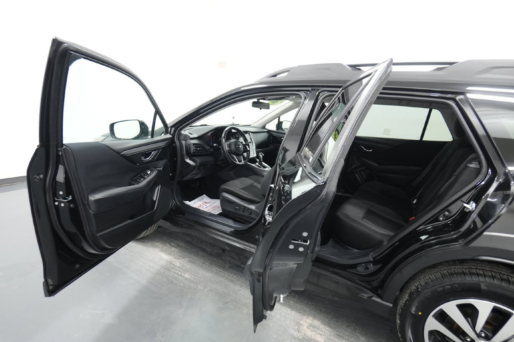 Used 2023 Subaru Outback Premium AWD/4WD image 19