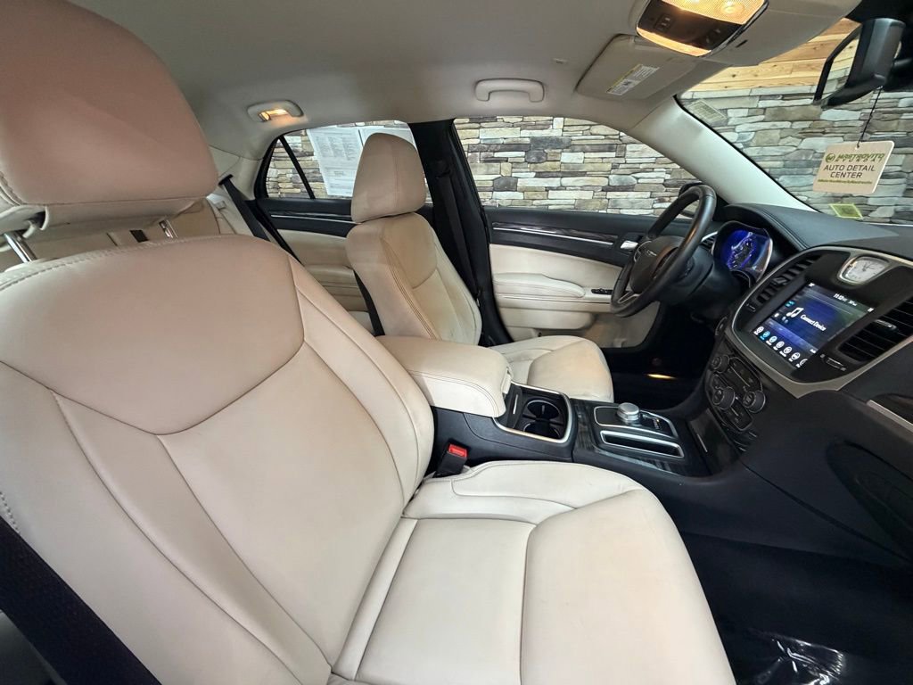Used 2017 Chrysler 300 Limited w/ 300 Premium Group image 16