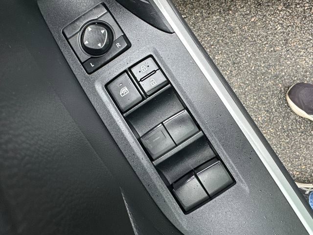 Used 2020 Toyota RAV4 LE w/ Carpet Mat Package image 30