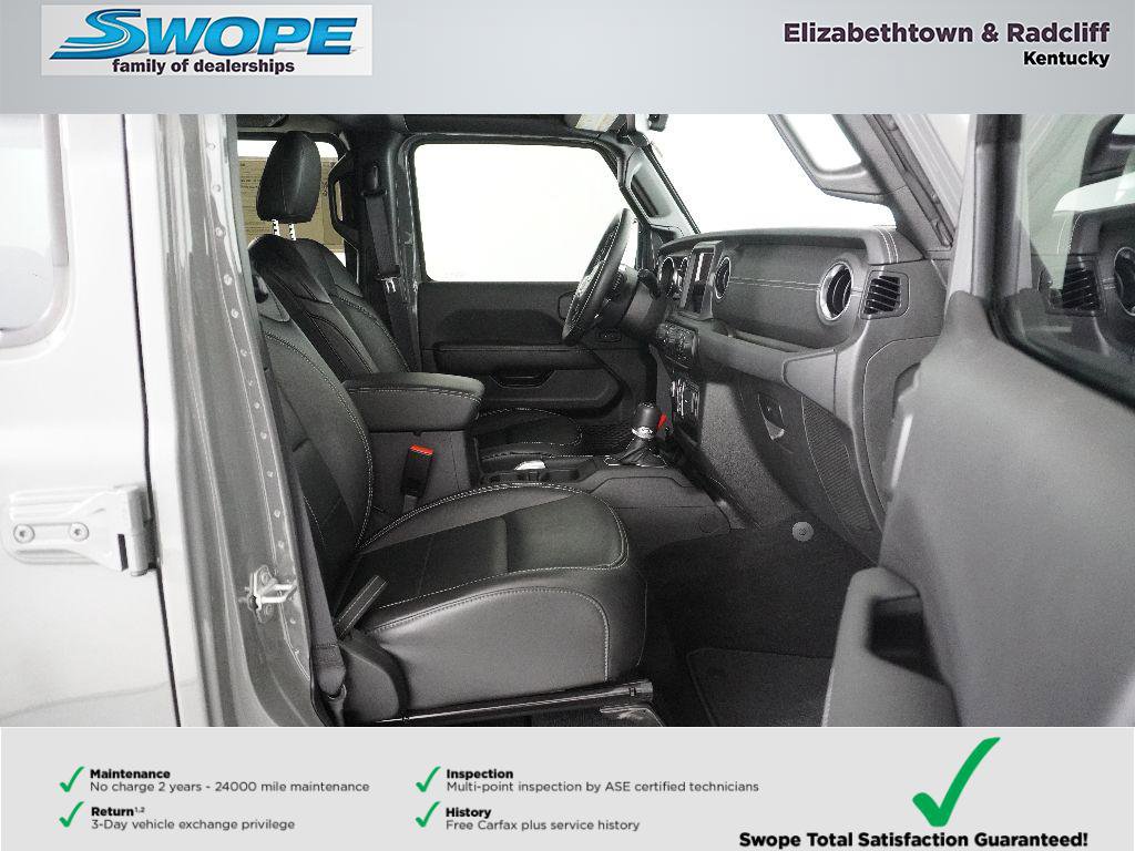 Used 2022 Jeep Wrangler Unlimited Sahara w/ Cold Weather Group AWD/4WD image 11