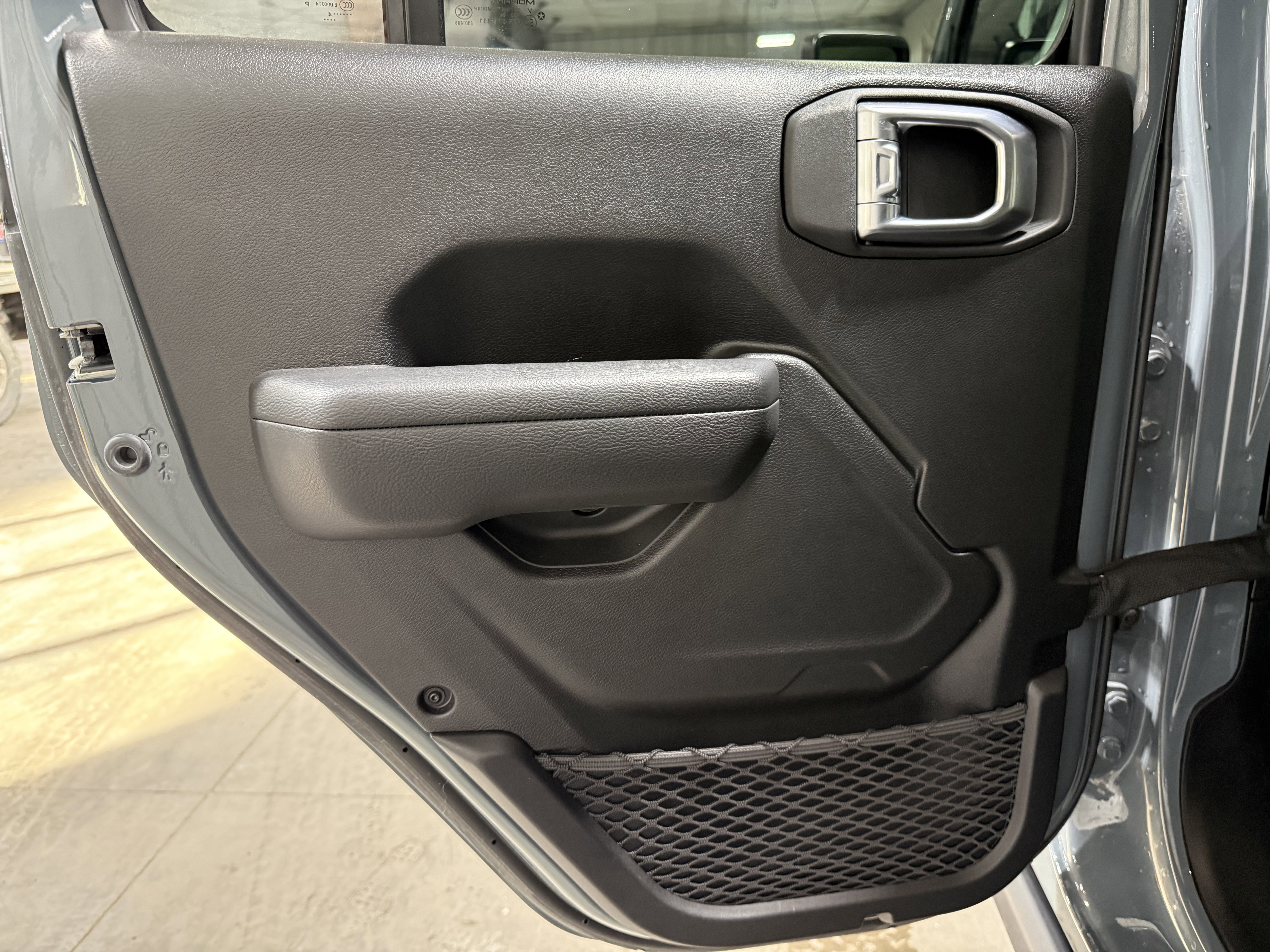 Used 2024 Jeep Wrangler Unlimited Rubicon 4xe w/ Technology Group image 19