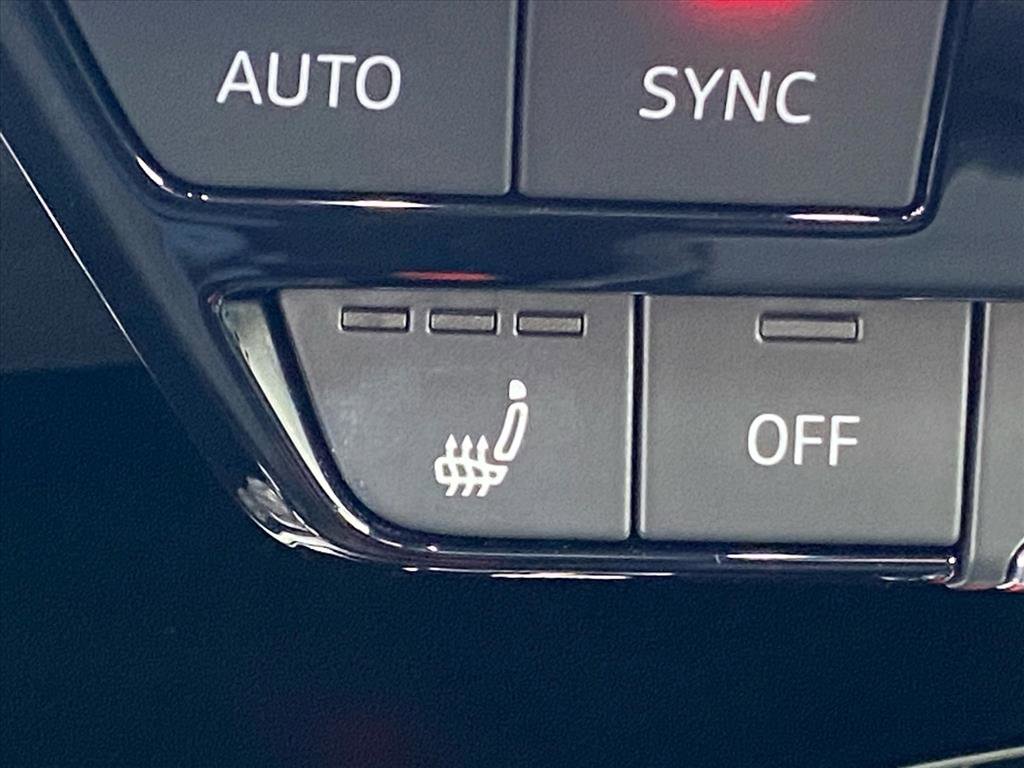 Used 2024 Audi Q4 e-tron Premium Plus w/ Premium Plus image 13