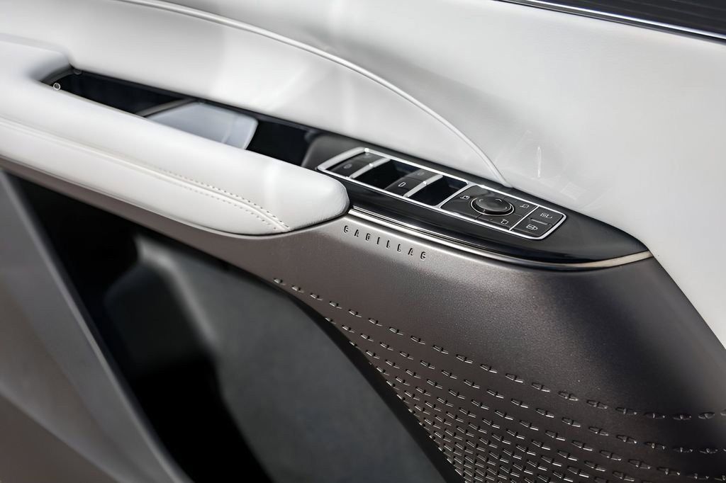 Certified 2024 Cadillac Lyriq Sport image 21