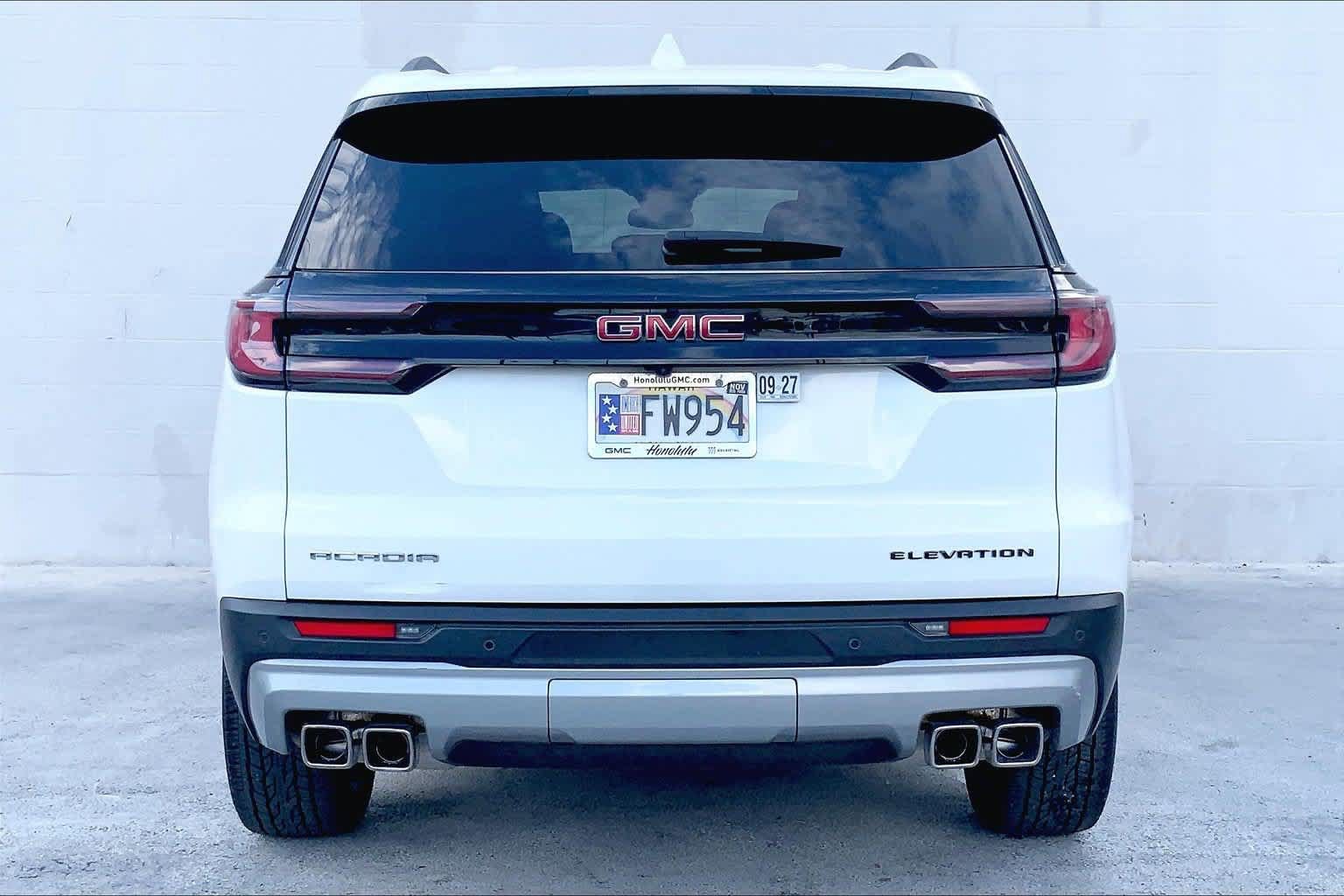 Used 2024 GMC Acadia Elevation w/ Luxury Package FWD image 5