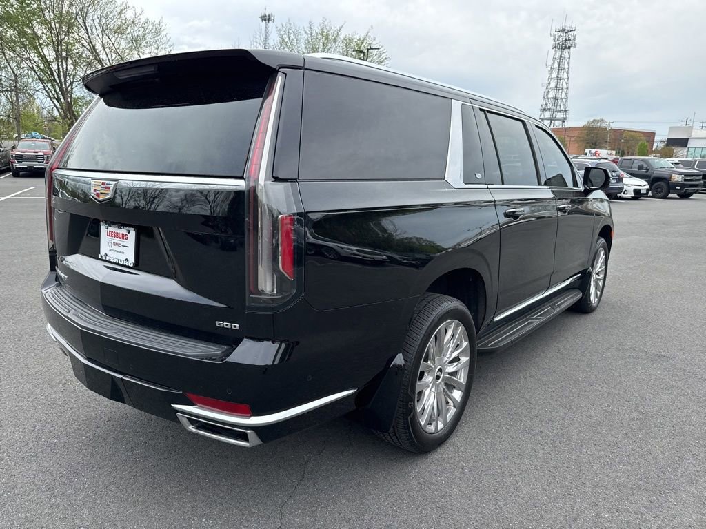 Used 2023 Cadillac Escalade ESV Premium Luxury image 7