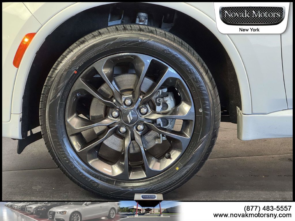 Used 2023 Dodge Durango GT w/ Blacktop Package AWD/4WD image 9