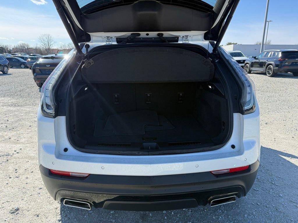 Used 2023 Cadillac XT4 Sport FWD image 13