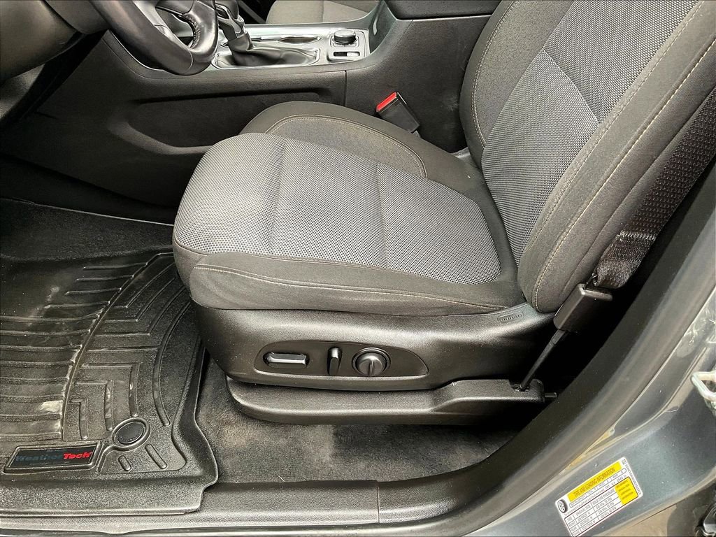 Used 2021 Chevrolet Traverse LT w/ LPO, Blackout Package image 34