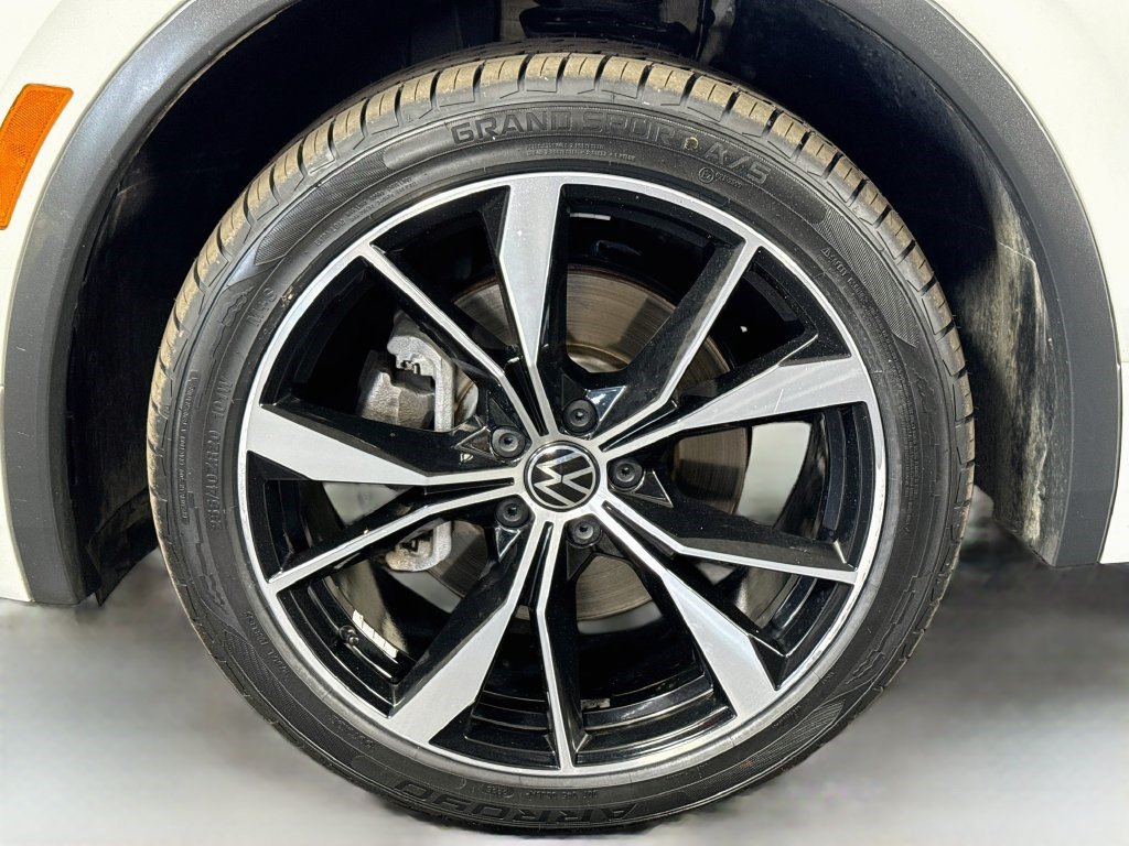 Used 2022 Volkswagen Tiguan SEL R-Line AWD/4WD image 37