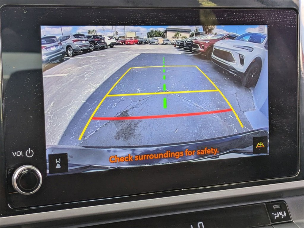 Used 2025 Toyota Camry LE image 18