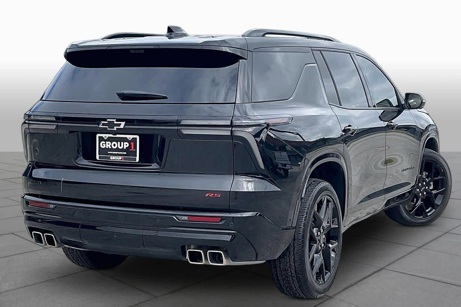 Used 2025 Chevrolet Traverse RS w/ LPO, Floor Liner Package FWD image 13